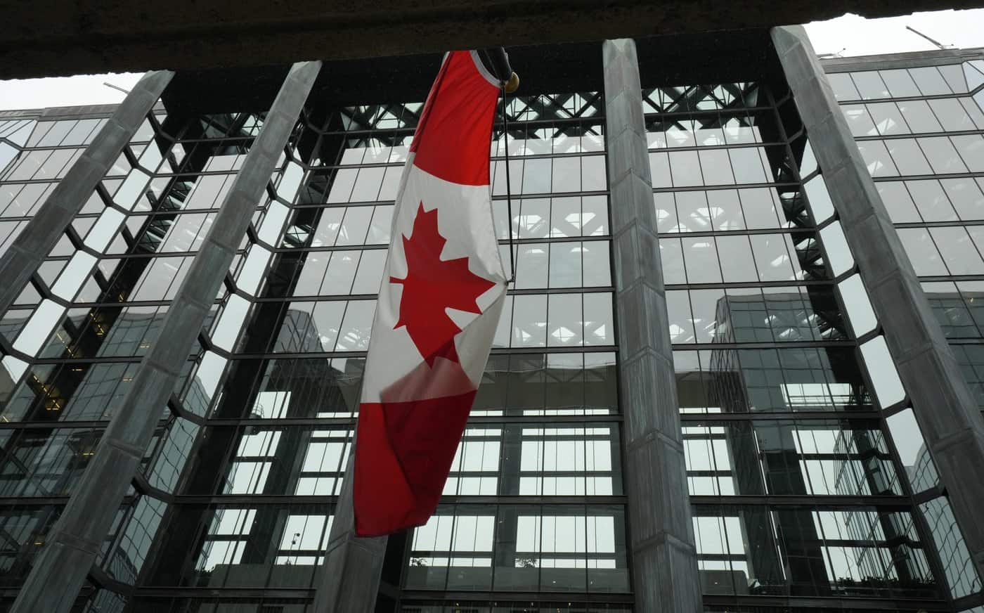 Ottawa directs some with 'Lost Canadian' citizenship to surrender documents