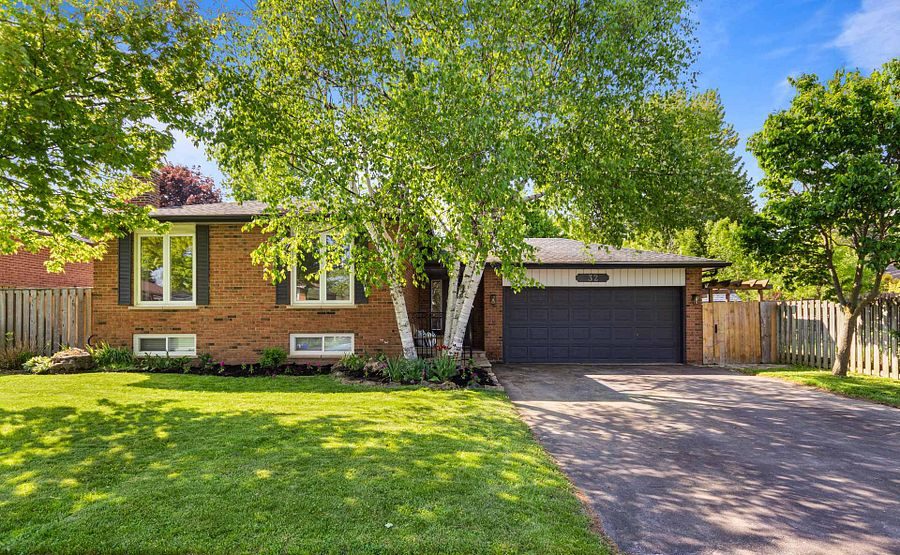 32 Milverton Close, Waterdown