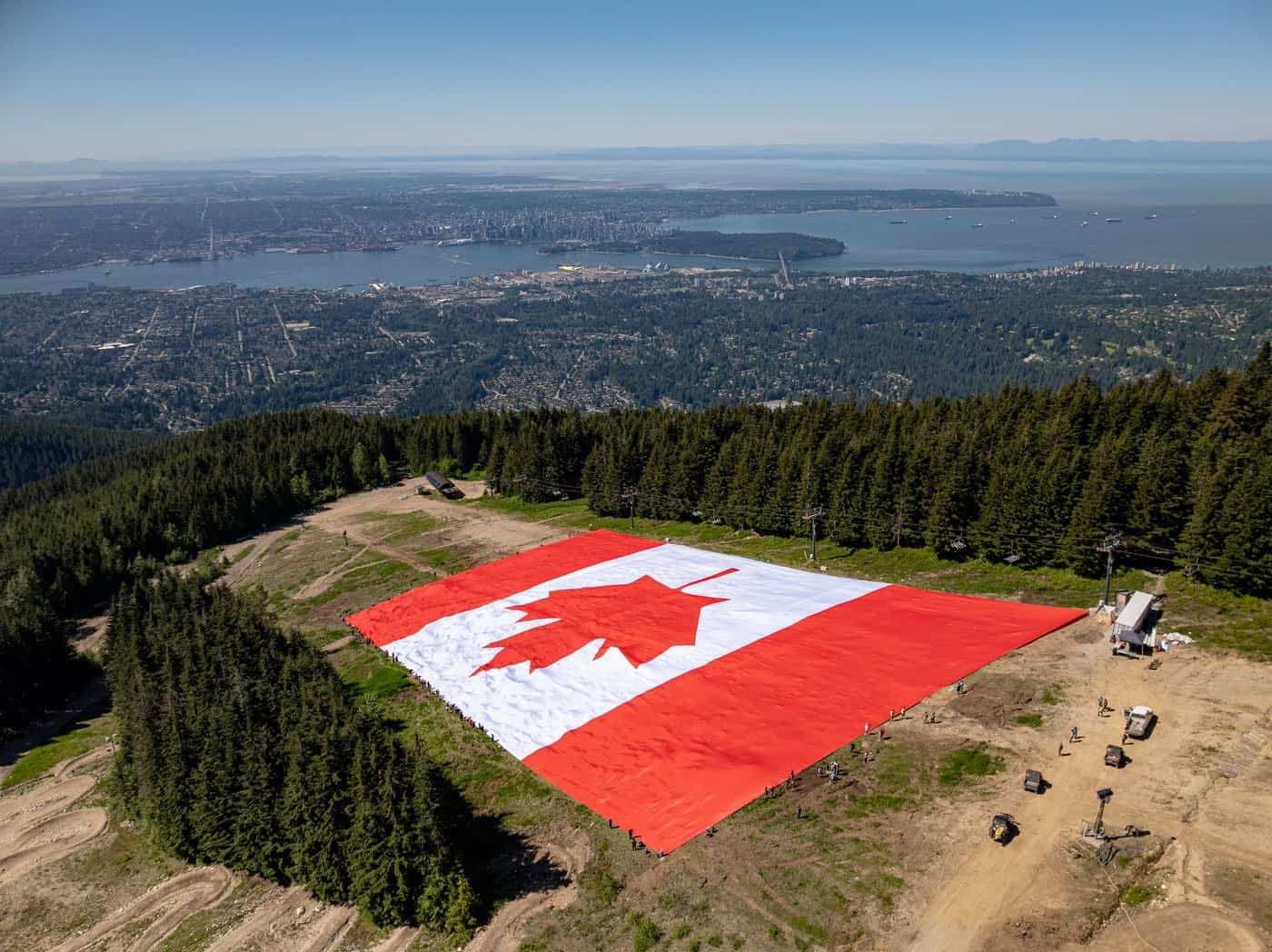 'Biggest Canadian flag' unfurled in Vancouver for World Cup