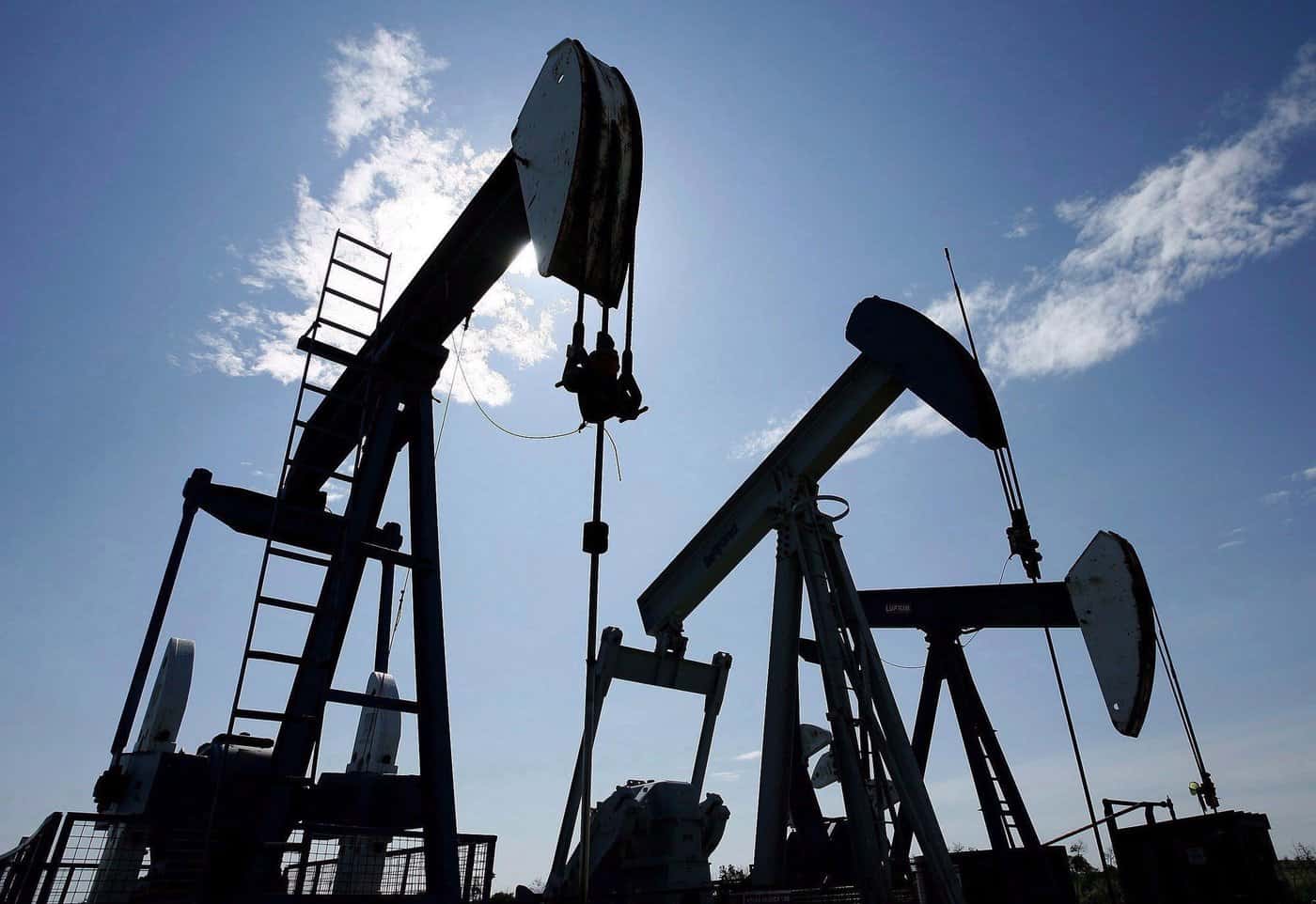 Canadian economy rebounds after contraction with growth in April