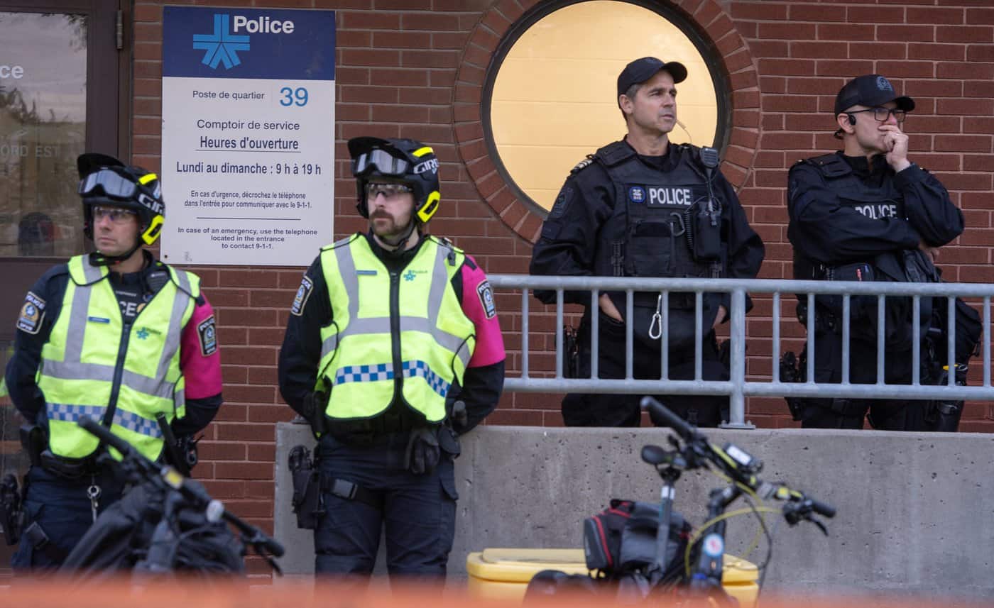Police in Quebec issued thousands of fines for insulting officers