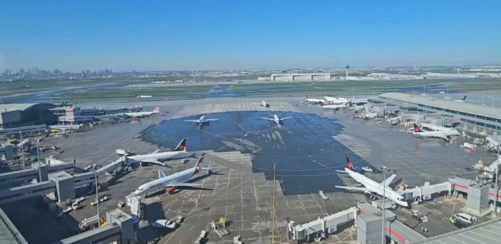number of travellers at toronto pearson airport mississauga 2025.