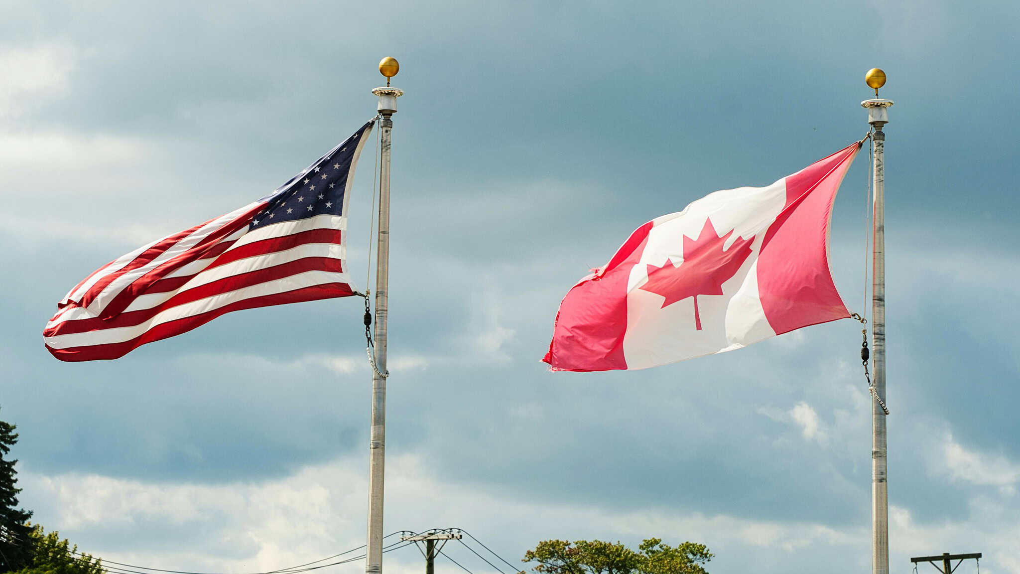 canada us real estate spike