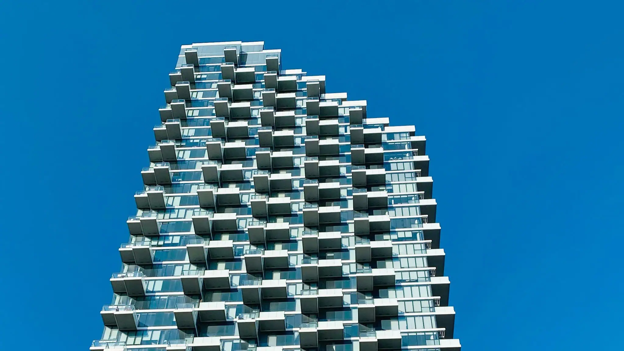 condo price bottom ontario