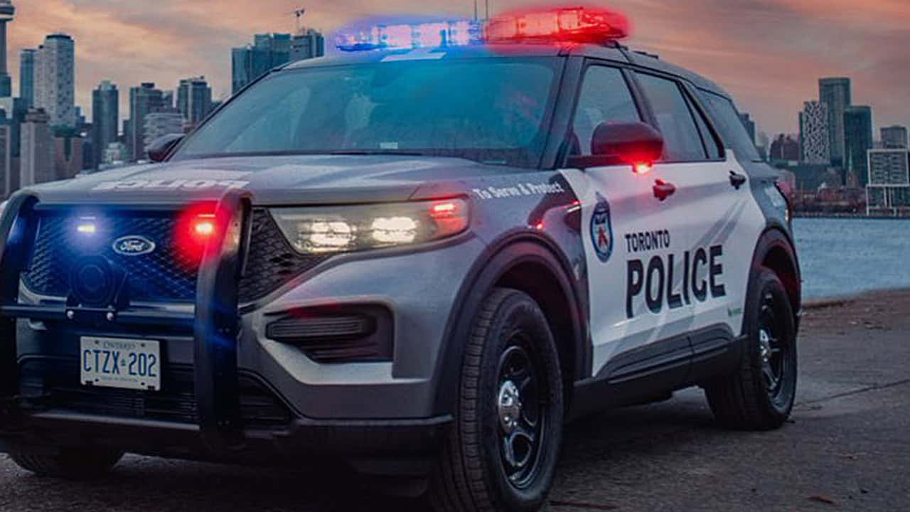 police officer hit toronto