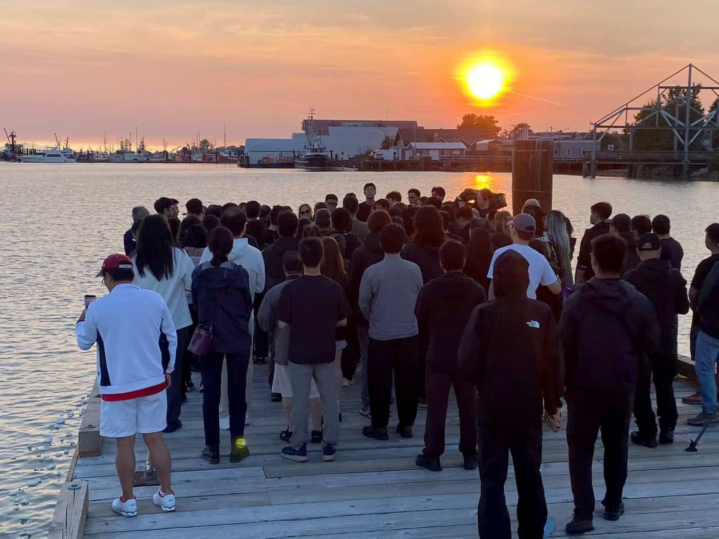 Mourners gather at B.C. dock to mourn six lost at sea in fishing charter sinking