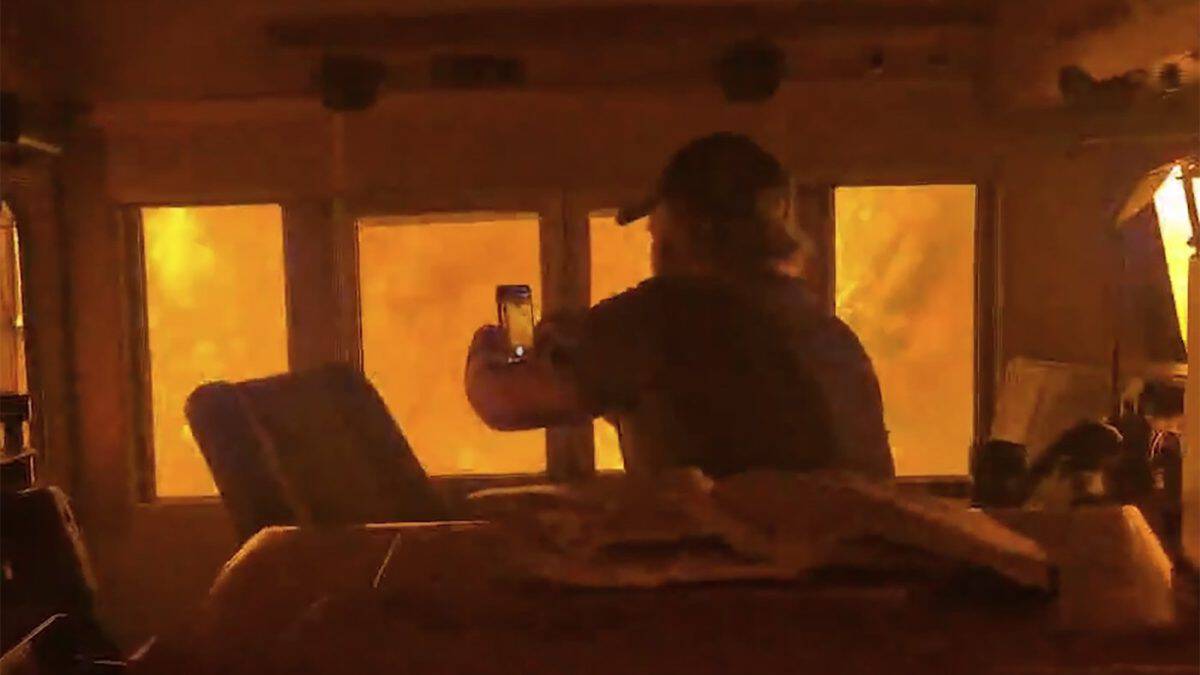 Video: 180 wildfires burn across northern Ontario as evacuations grow