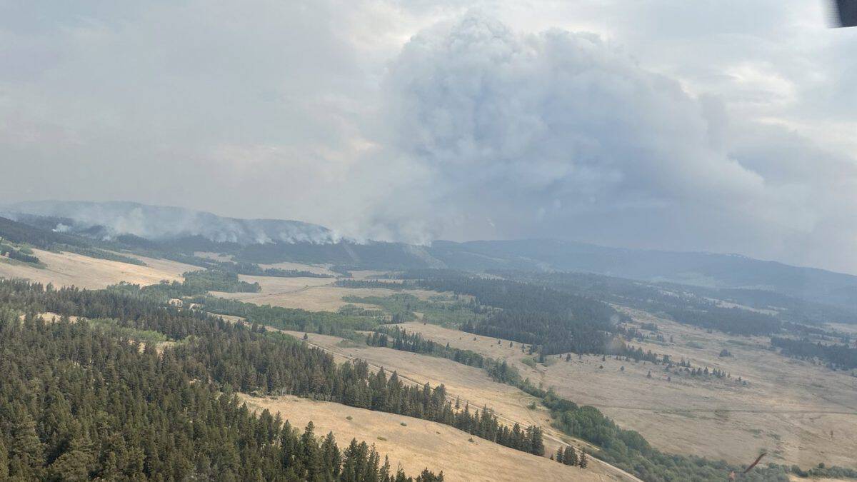 Some B.C. residents told to get ready to leave as wildfire looms