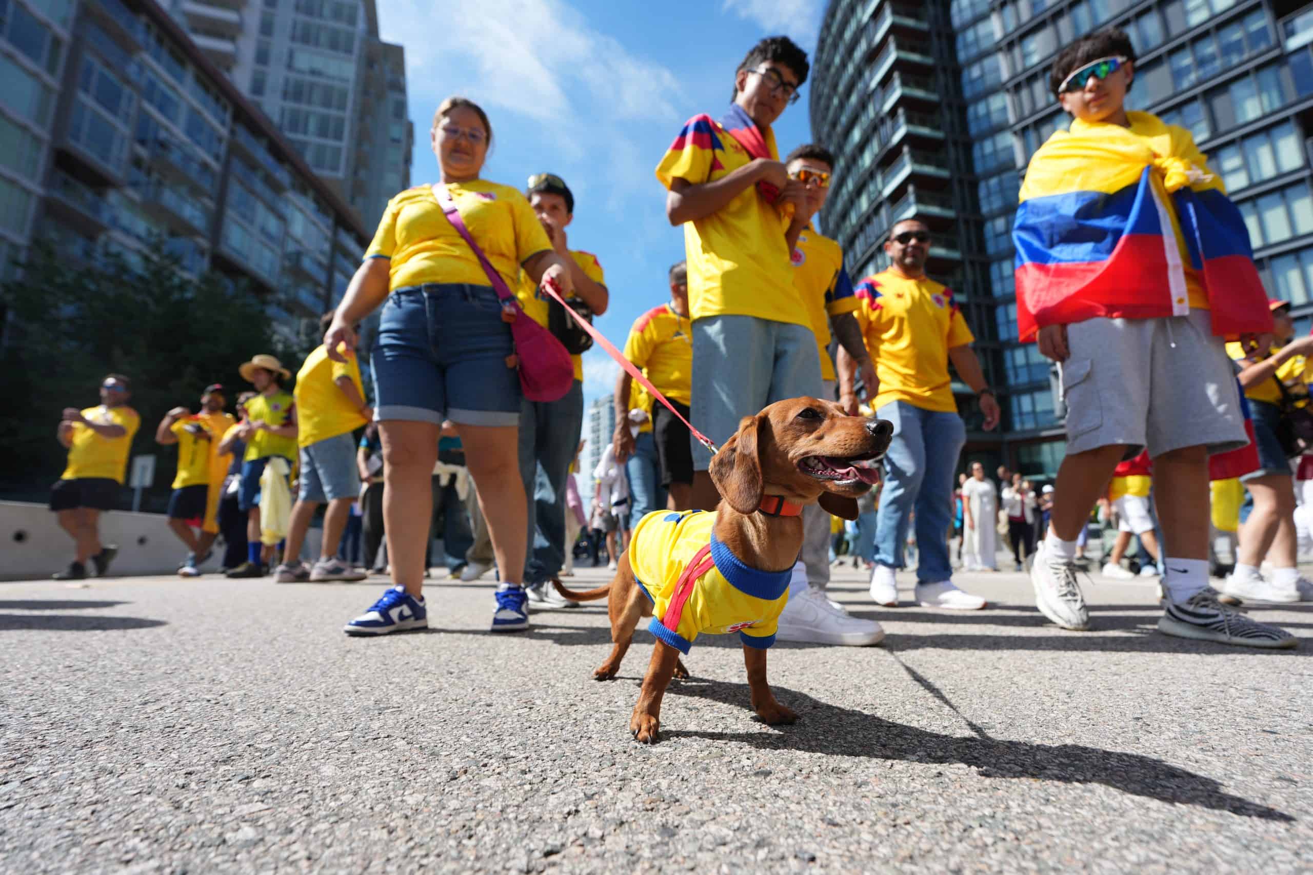 Colombia fans swamp Vancouver for in Canada's last hosting hurrah at World Cup