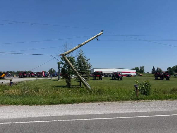 Hydro pole struck by truck west of Port Perry