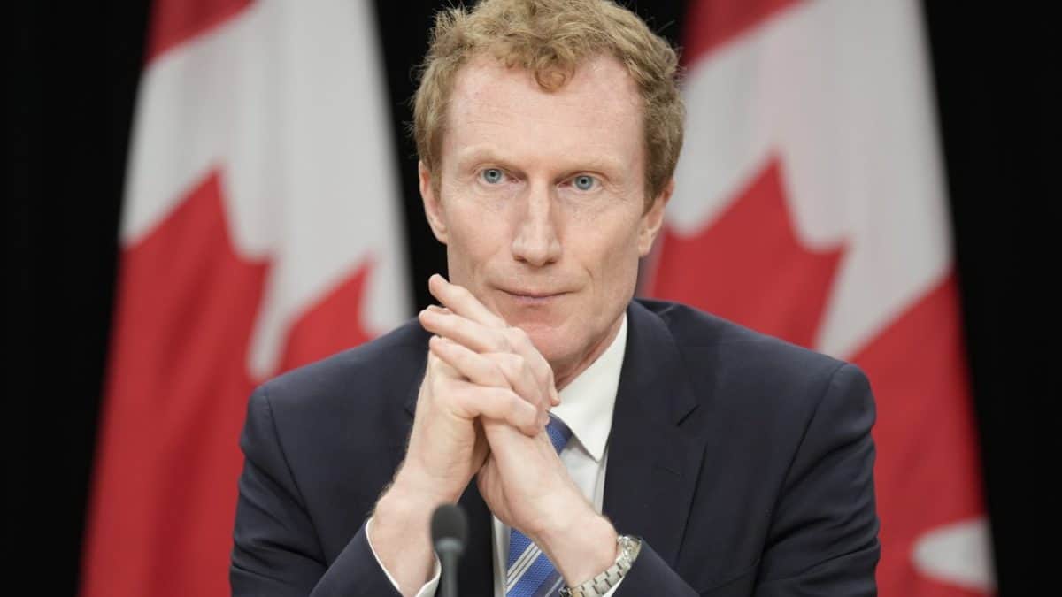 Coalition calls on minister to withdraw criticism of museum's Palestinian exhibit