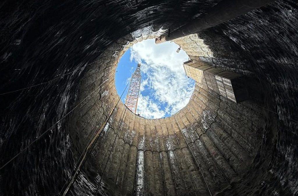 tunnel digging starts on lakeshore in mississauga.