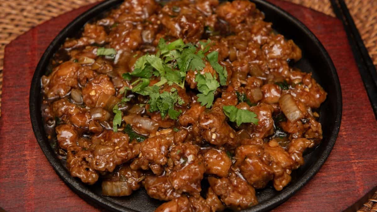 Popular restaurant Hakka REN offering entrée for just $9.99 in Dundas, Mississauga