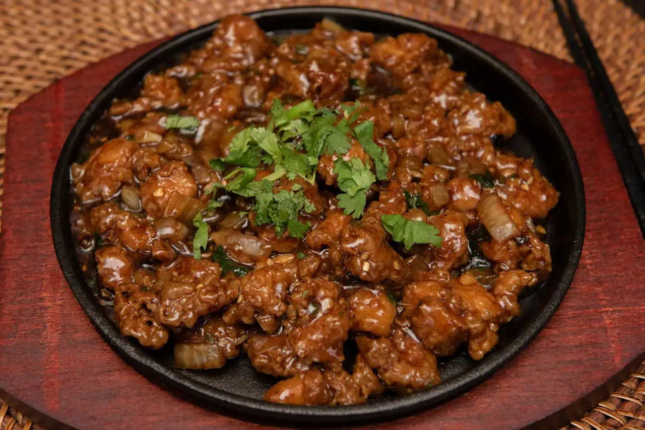 Popular restaurant Hakka REN offering entrée for just $9.99 in Dundas, Mississauga