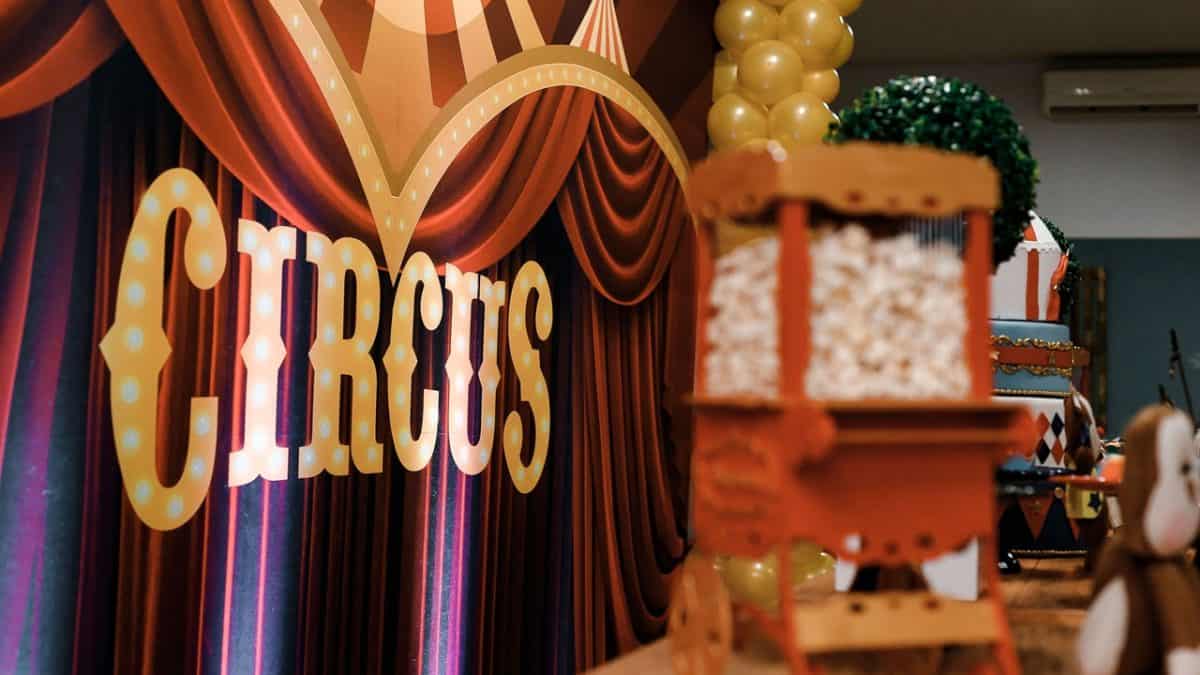 royal canadian circus is coming to mississauga.