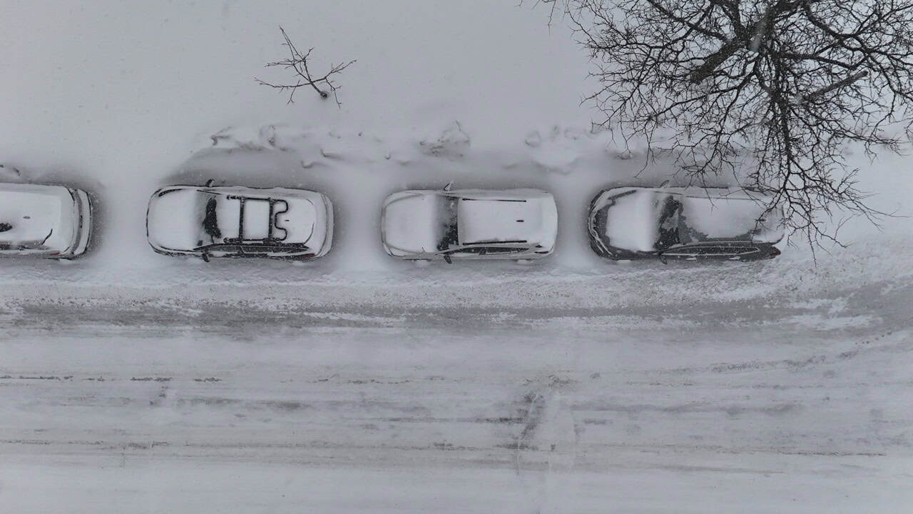 fewer cars will be allowed to park on street in mississauga during winter.