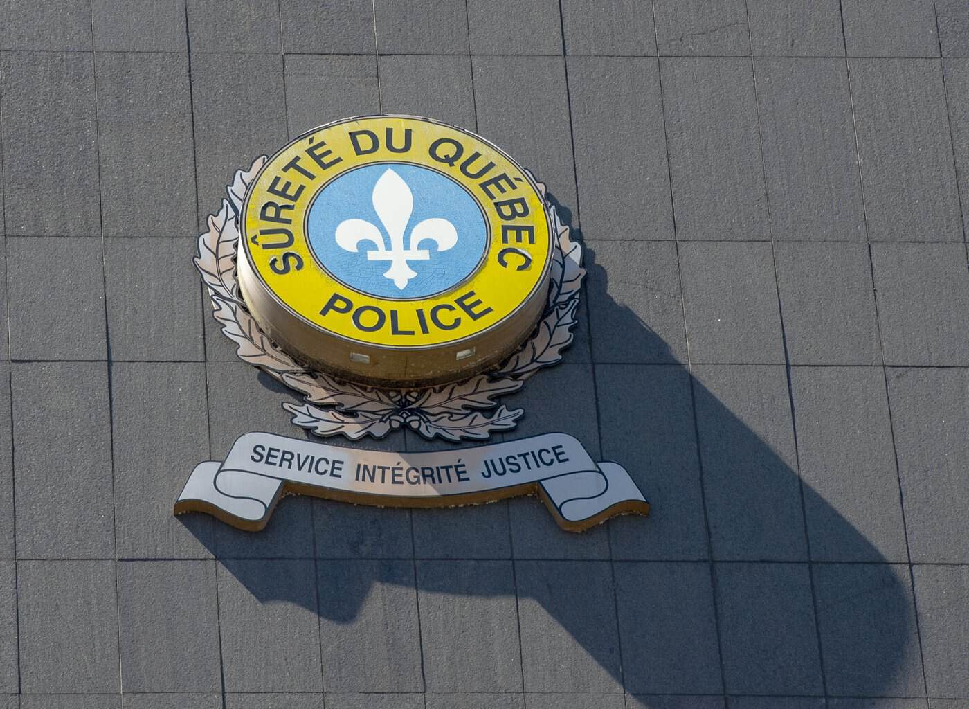 Police dismantle operation making counterfeit documents in Montreal