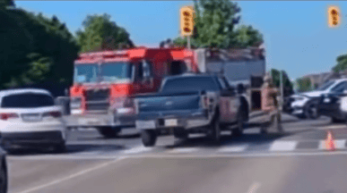 VIDEO: Firefighter nearly struck by driver at crash scene in Brampton