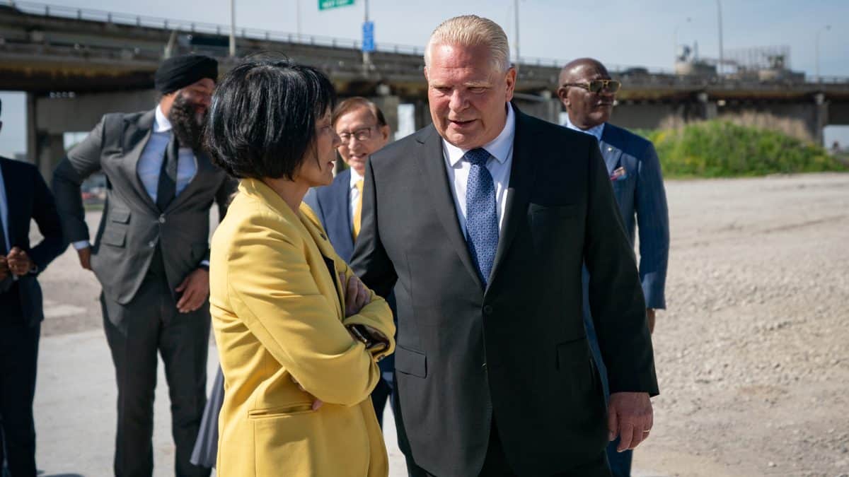 Mayor wants province to return Toronto island land after feds block airport expansion